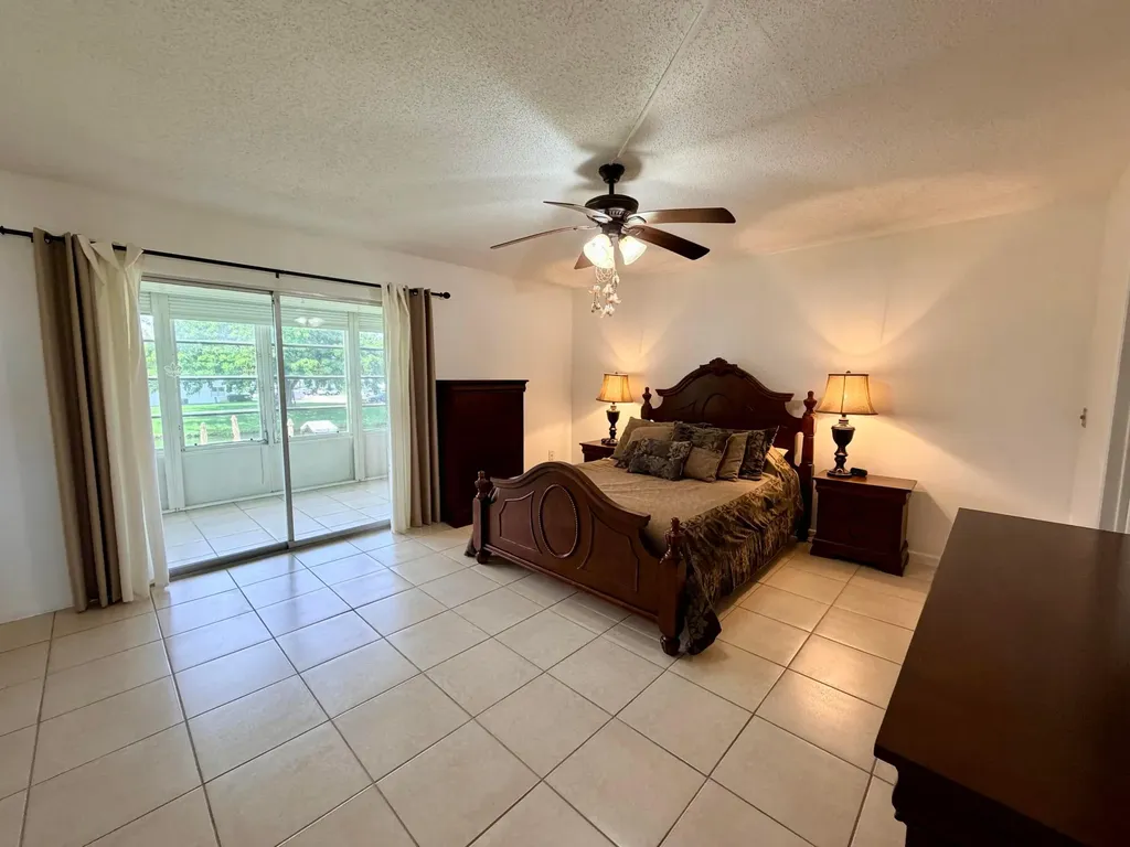 2090 Newport S Deerfield Beach FL 33442