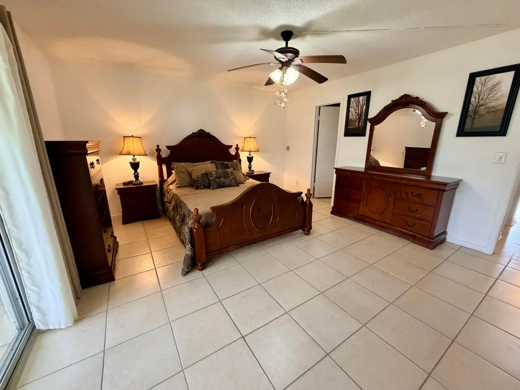 2090 Newport S Deerfield Beach FL 33442