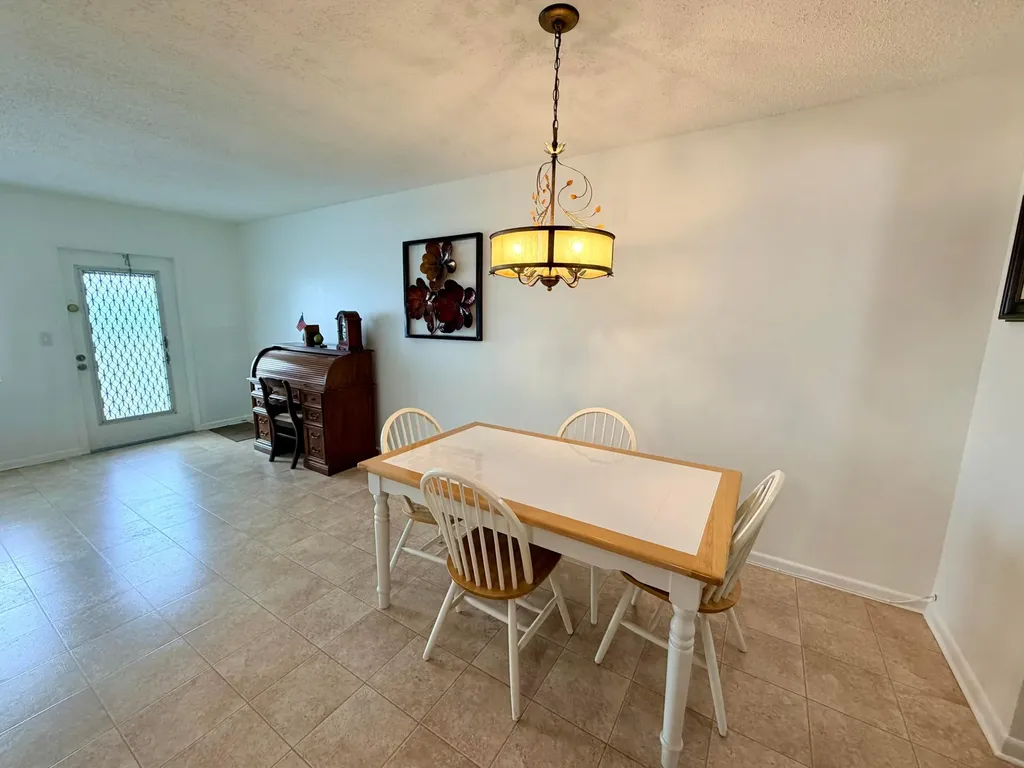 2090 Newport S Deerfield Beach FL 33442