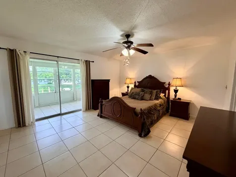2090 Newport S Deerfield Beach FL 33442