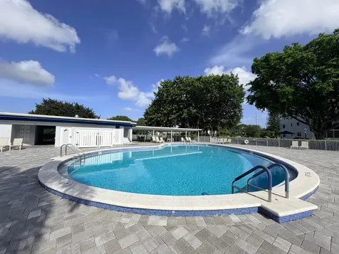 2090 Newport S Deerfield Beach FL 33442