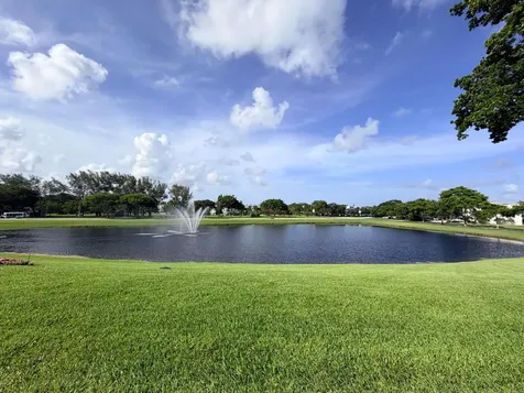 2090 Newport S Deerfield Beach FL 33442