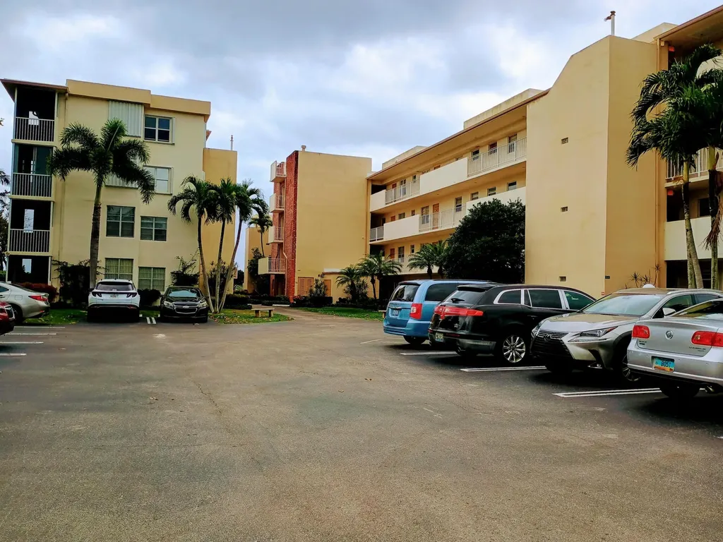 1810 New Palm Way Boynton Beach FL 33435