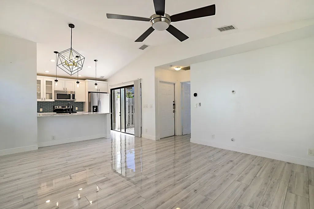 22354 Pineapple Walk Drive Boca Raton FL 33433