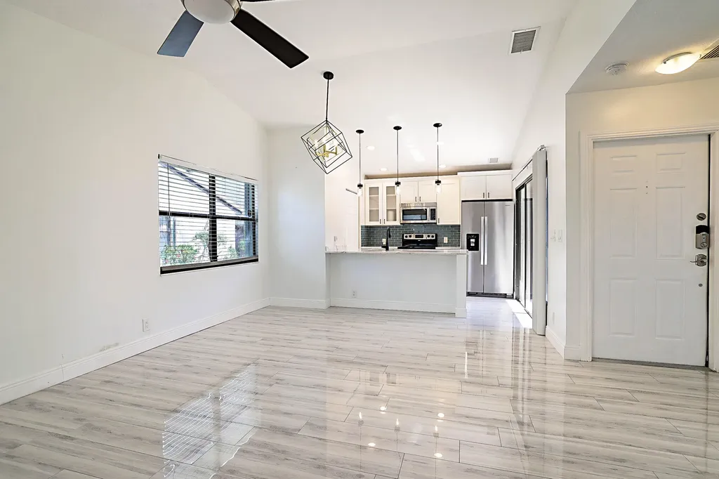 22354 Pineapple Walk Drive Boca Raton FL 33433