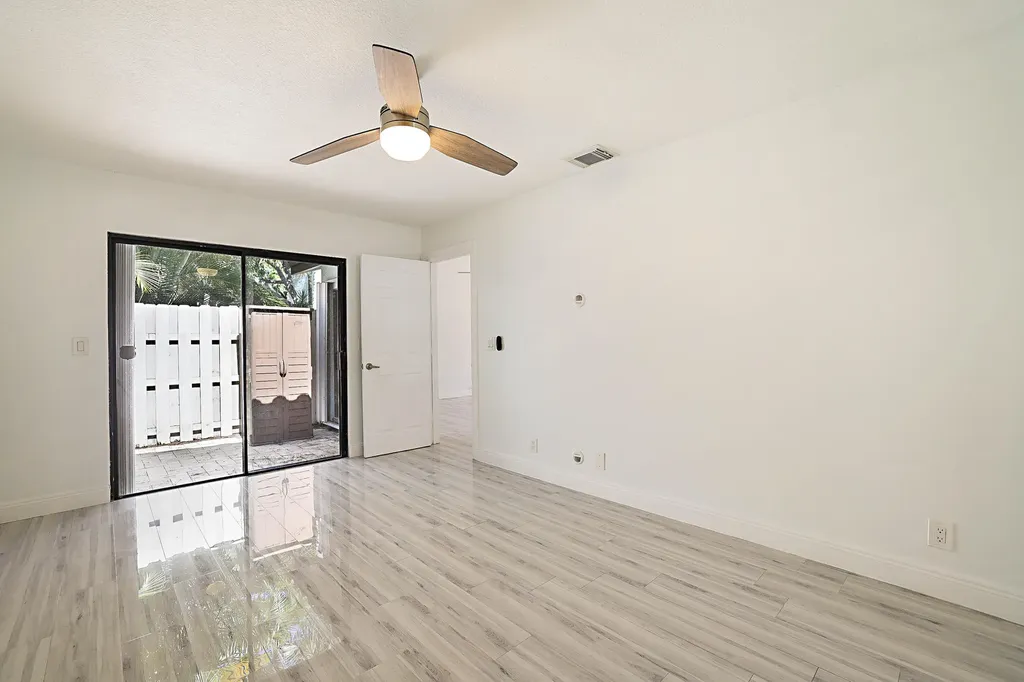 22354 Pineapple Walk Drive Boca Raton FL 33433