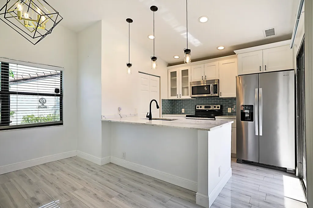 22354 Pineapple Walk Drive Boca Raton FL 33433