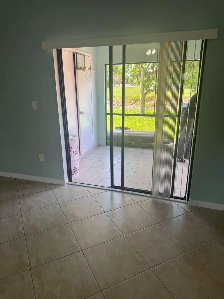 1463 Summit Run Circle West Palm Beach FL 33415