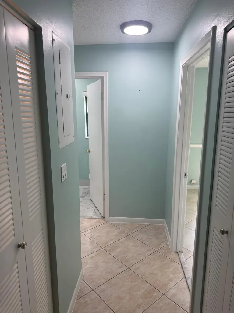 1463 Summit Run Circle West Palm Beach FL 33415