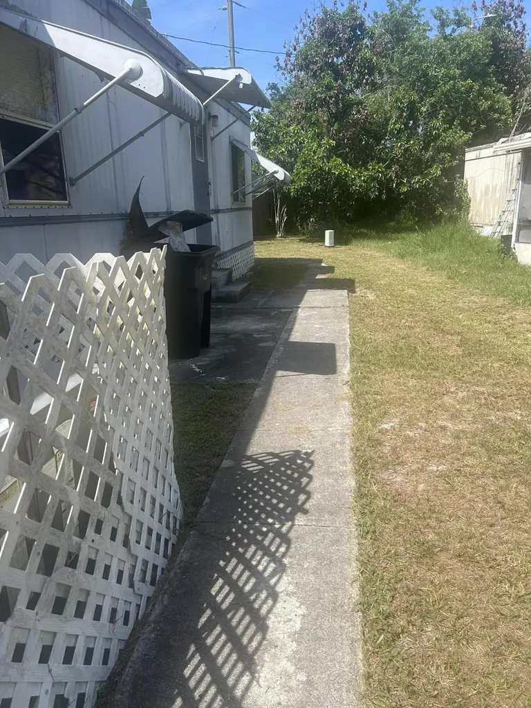3200 S 7th S Street Fort Pierce FL 34982