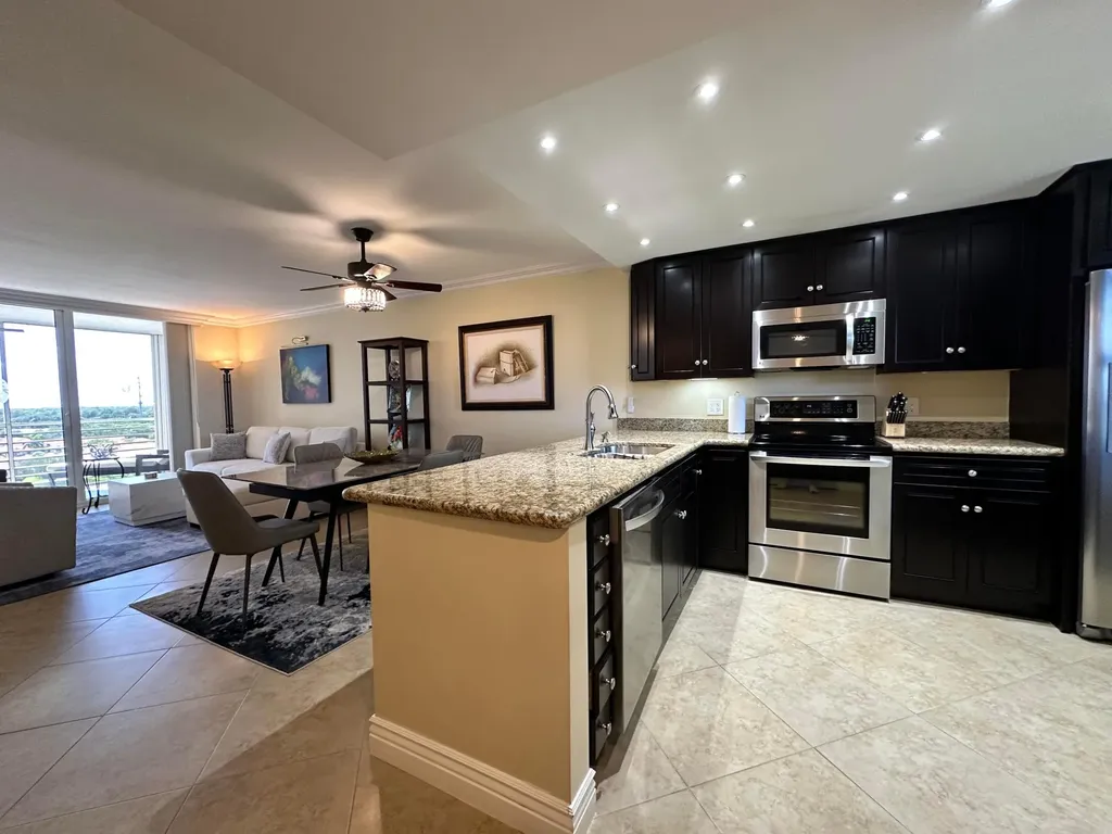 3507 Oaks Way Pompano Beach FL 33069
