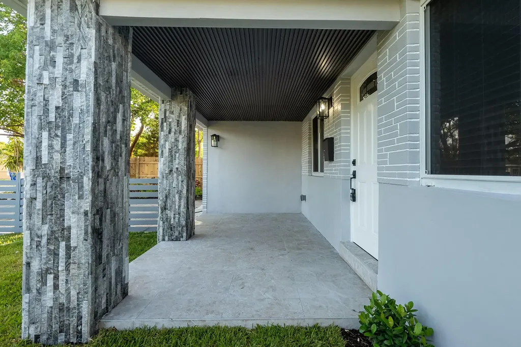 2857 Adams Street Hollywood FL 33020