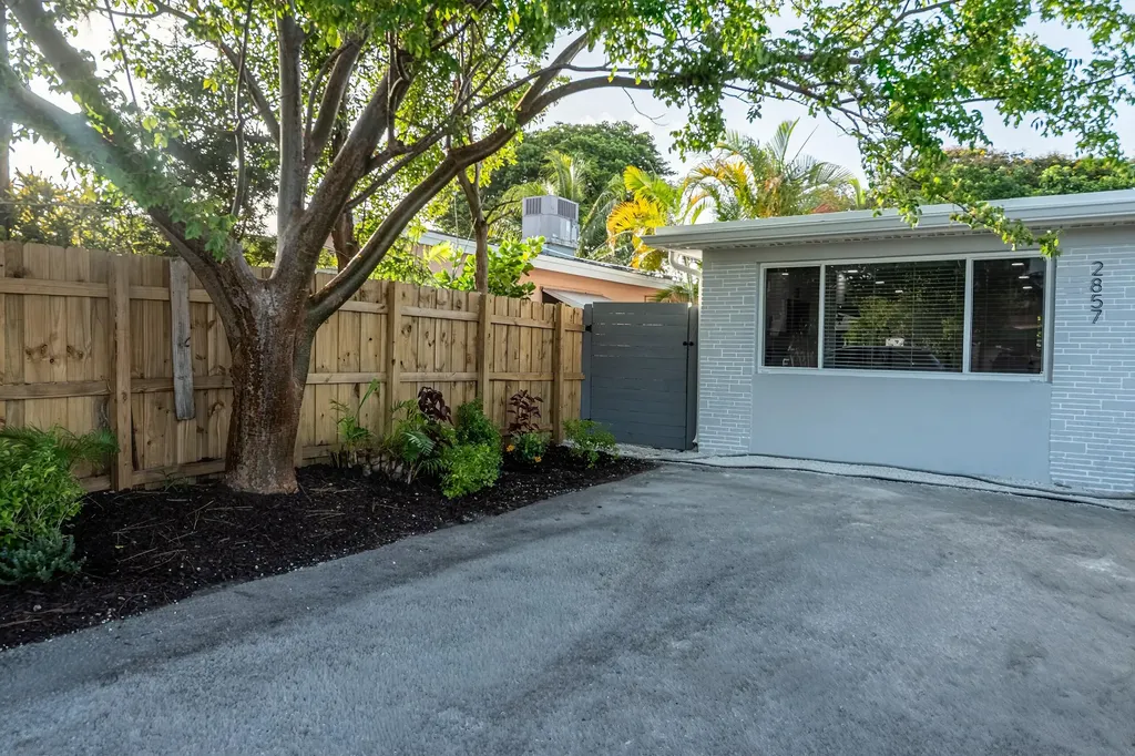 2857 Adams Street Hollywood FL 33020