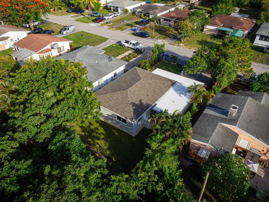 2857 Adams Street Hollywood FL 33020