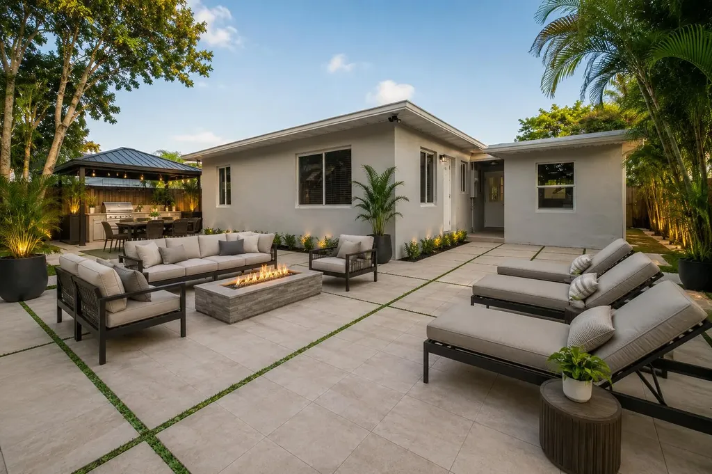 2857 Adams Street Hollywood FL 33020