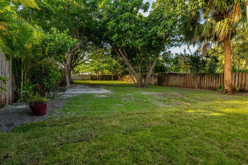 2857 Adams Street Hollywood FL 33020