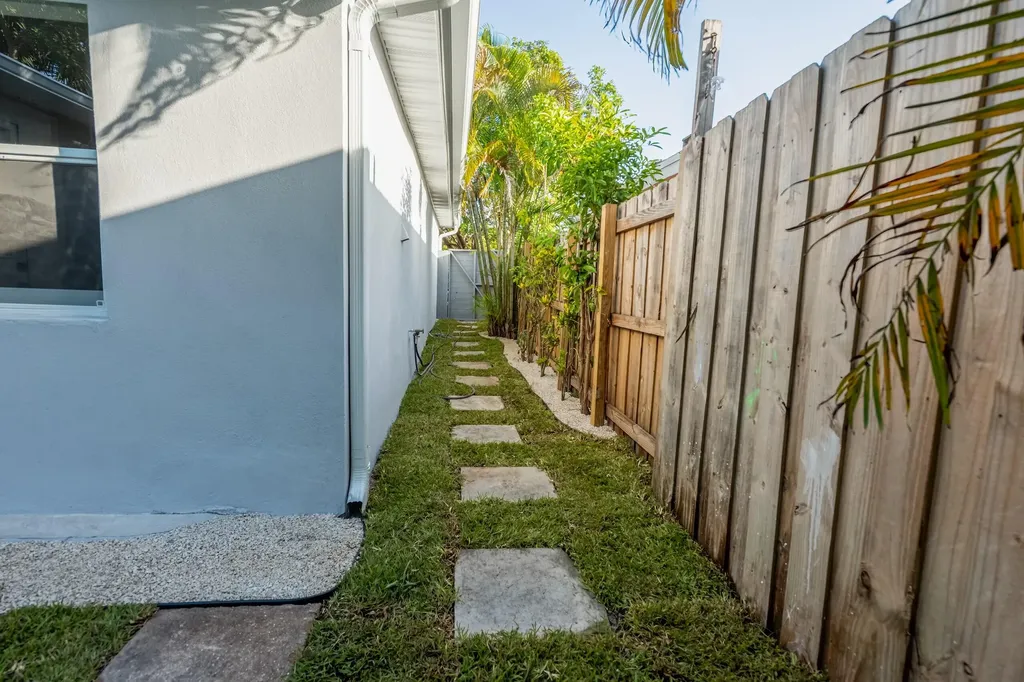 2857 Adams Street Hollywood FL 33020