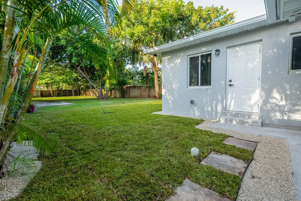 2857 Adams Street Hollywood FL 33020