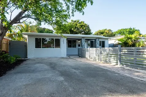 2857 Adams Street Hollywood FL 33020