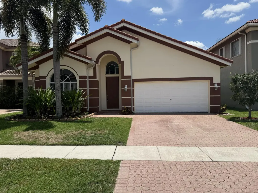 9084 Silver Glen Way Lake Worth FL 33467