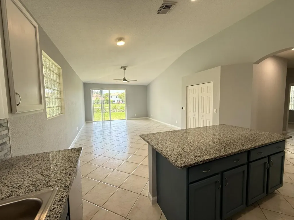 9084 Silver Glen Way Lake Worth FL 33467