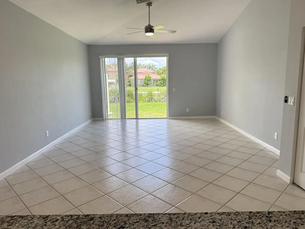 9084 Silver Glen Way Lake Worth FL 33467