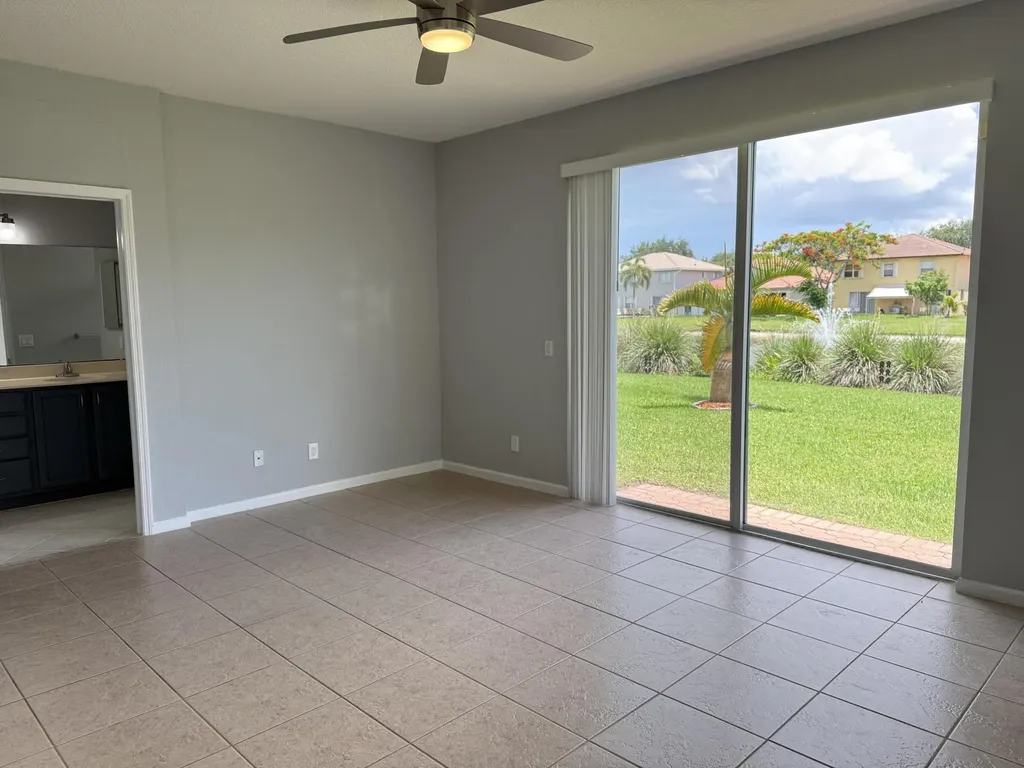 9084 Silver Glen Way Lake Worth FL 33467