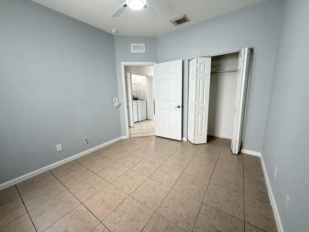 9084 Silver Glen Way Lake Worth FL 33467
