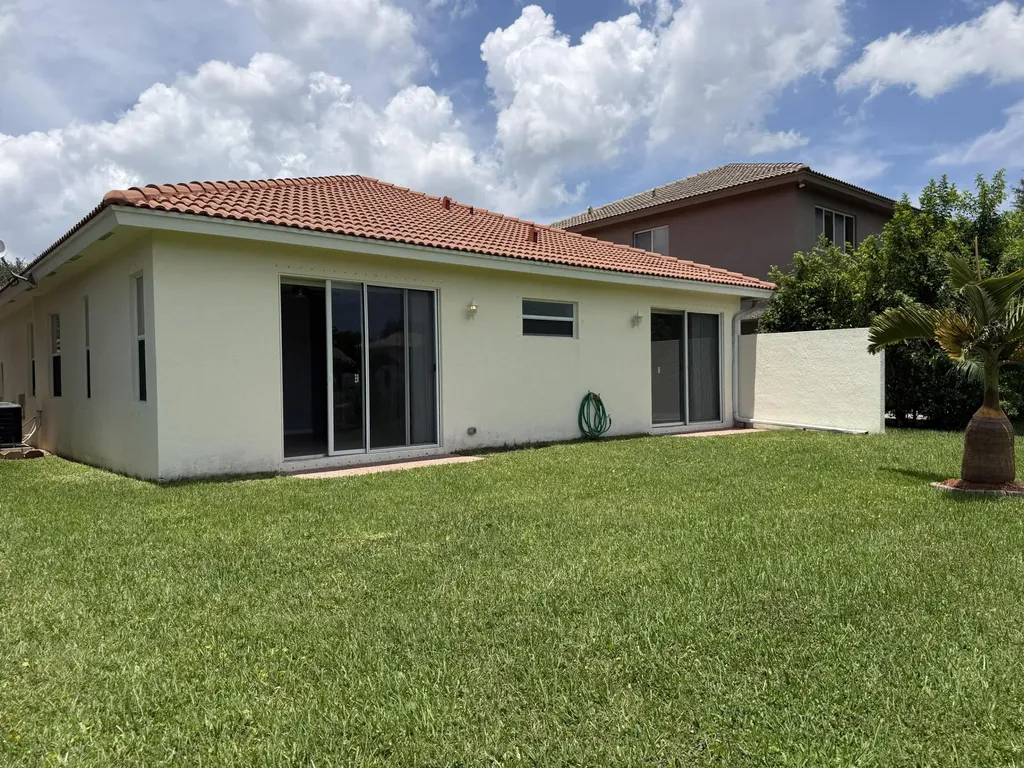 9084 Silver Glen Way Lake Worth FL 33467