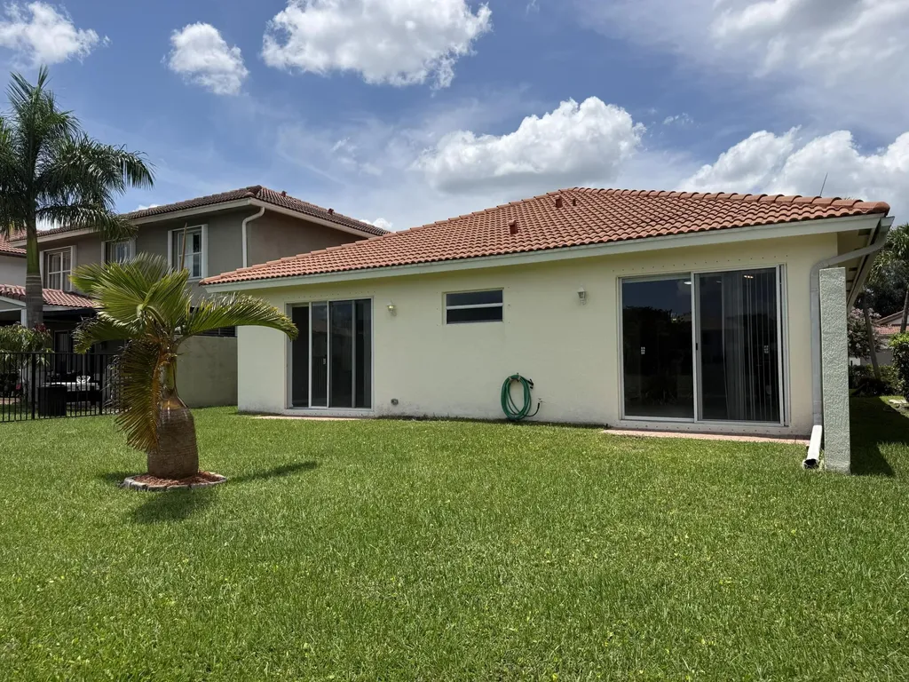 9084 Silver Glen Way Lake Worth FL 33467