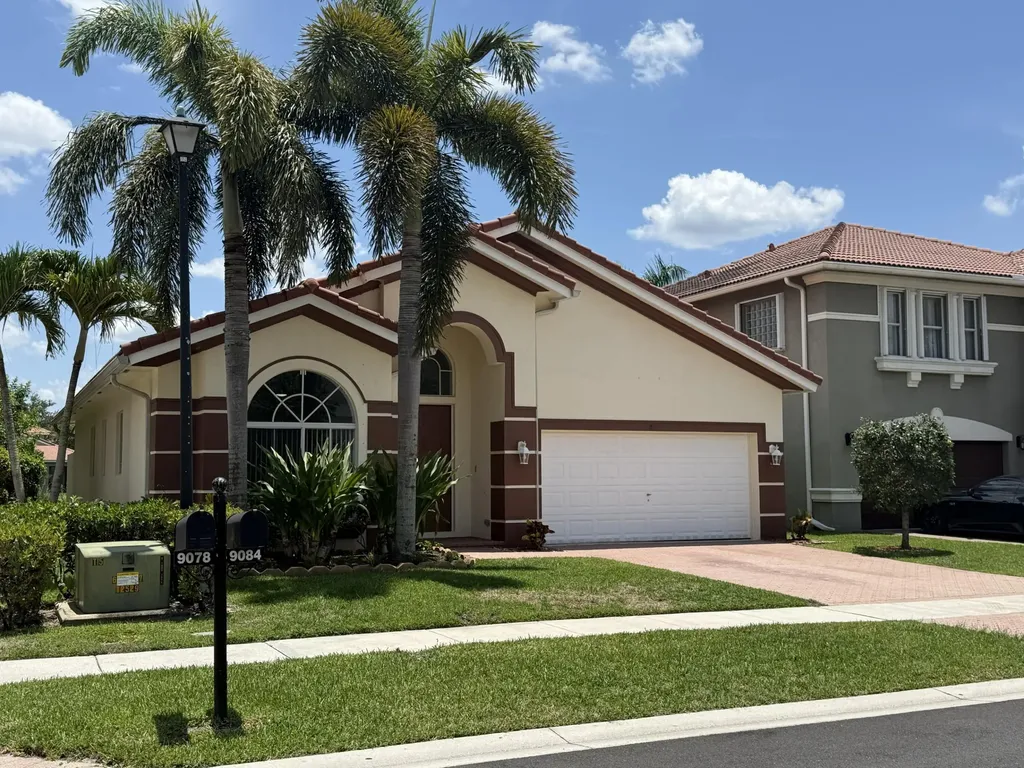 9084 Silver Glen Way Lake Worth FL 33467