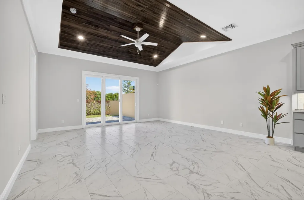 1805 Bridgepointe Circle Vero Beach FL 32967