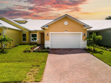 1805 Bridgepointe Circle Vero Beach FL 32967