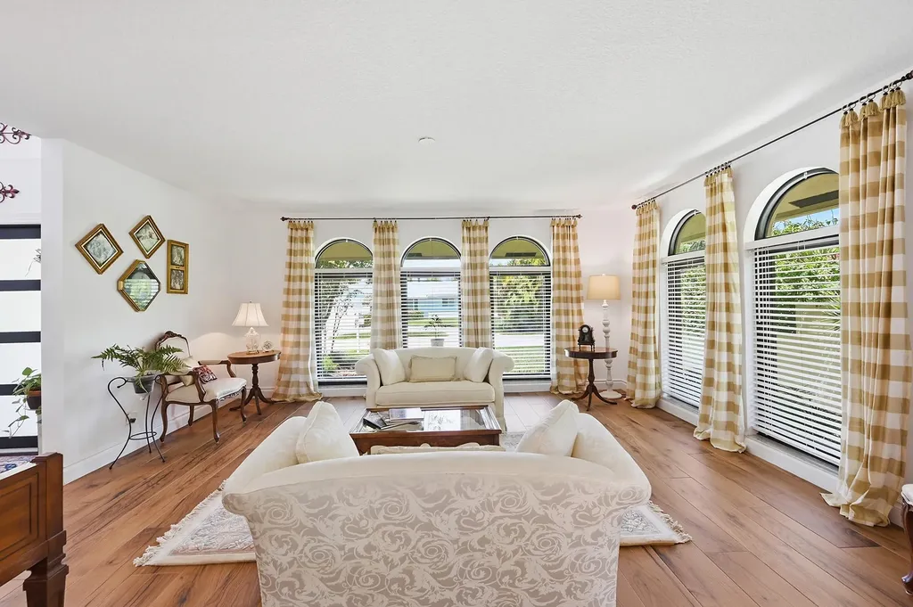 370 SE 13th Avenue Pompano Beach FL 33060