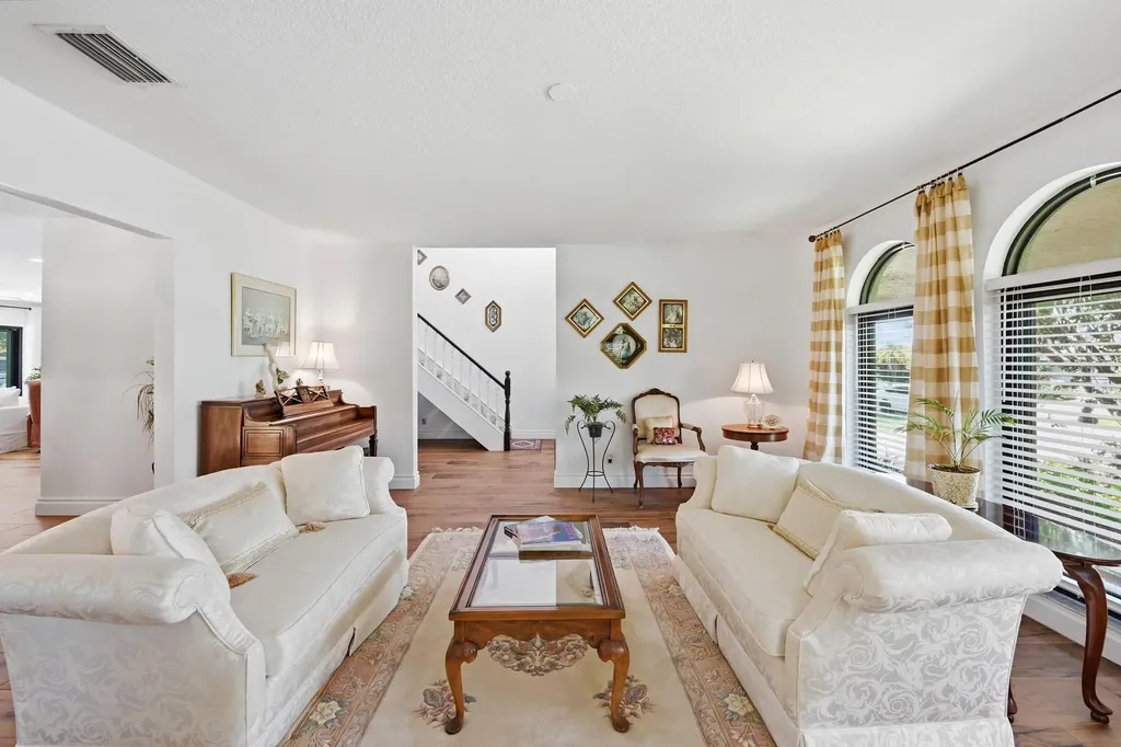 370 SE 13th Avenue Pompano Beach FL 33060