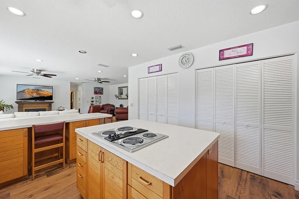 370 SE 13th Avenue Pompano Beach FL 33060