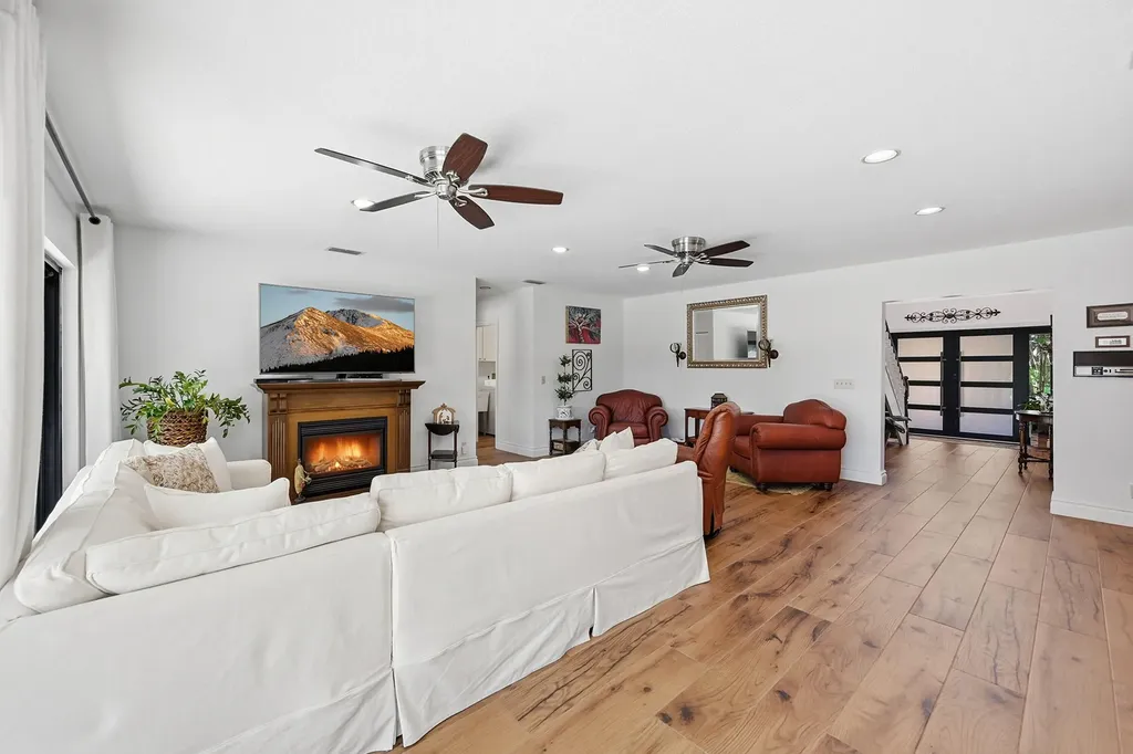 370 SE 13th Avenue Pompano Beach FL 33060