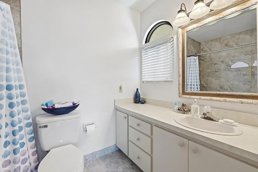 370 SE 13th Avenue Pompano Beach FL 33060