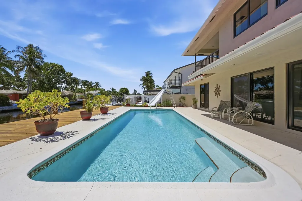 370 SE 13th Avenue Pompano Beach FL 33060