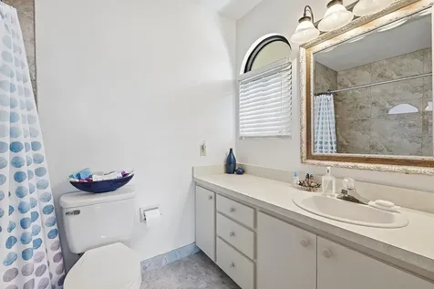 370 SE 13th Avenue Pompano Beach FL 33060