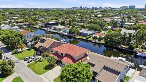 370 SE 13th Avenue Pompano Beach FL 33060