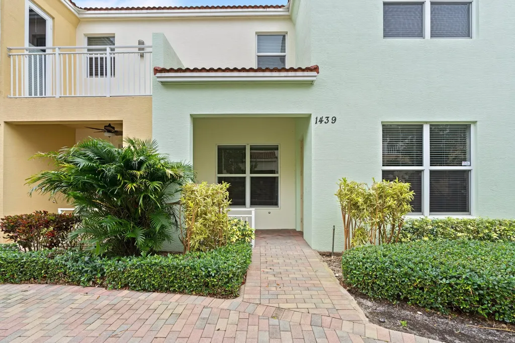 1439 NW 49th Lane Boca Raton FL 33431