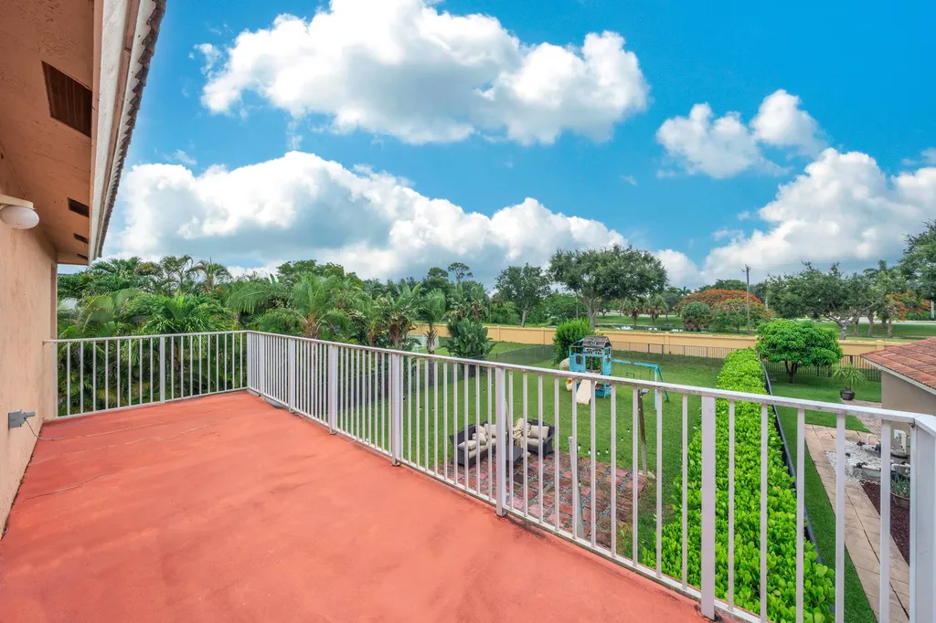 149 Bellezza Terrace Royal Palm Beach FL 33411