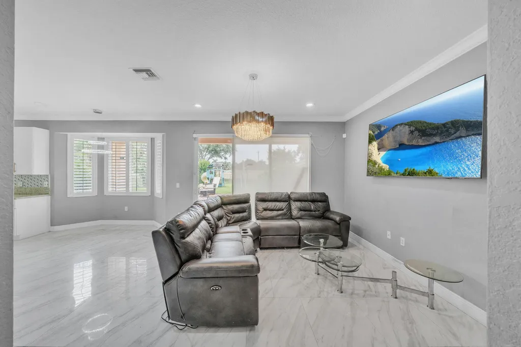 149 Bellezza Terrace Royal Palm Beach FL 33411