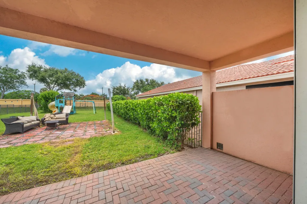 149 Bellezza Terrace Royal Palm Beach FL 33411