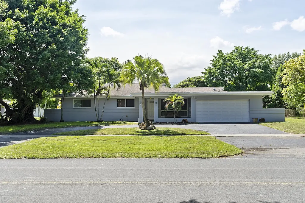 521 SW 59th Avenue Plantation FL 33317