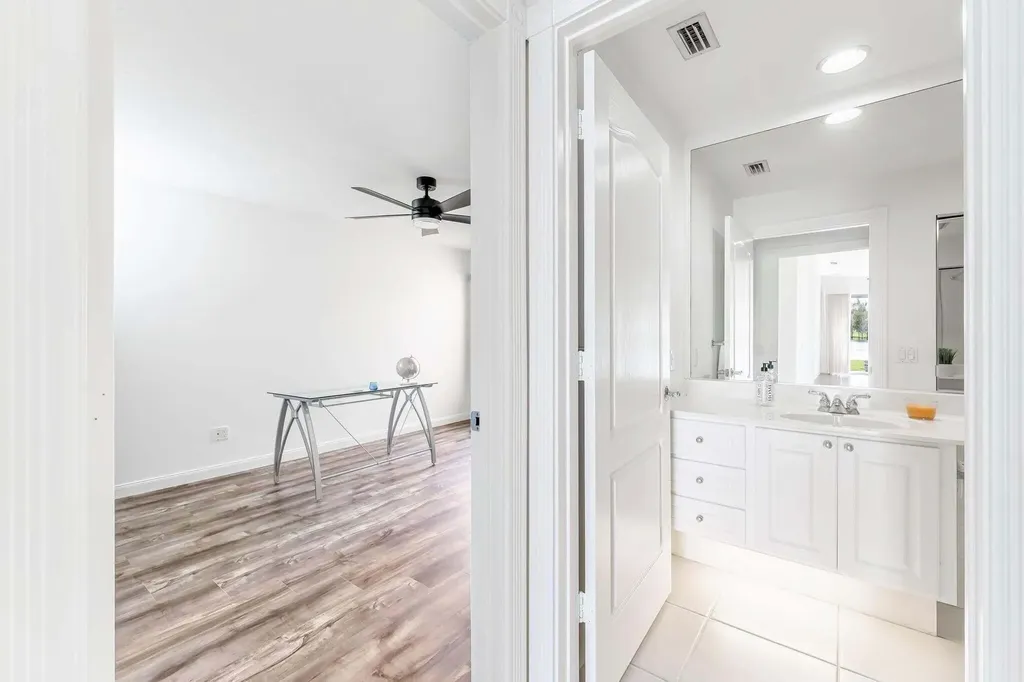 8270 Eleuthera Lane Wellington FL 33414