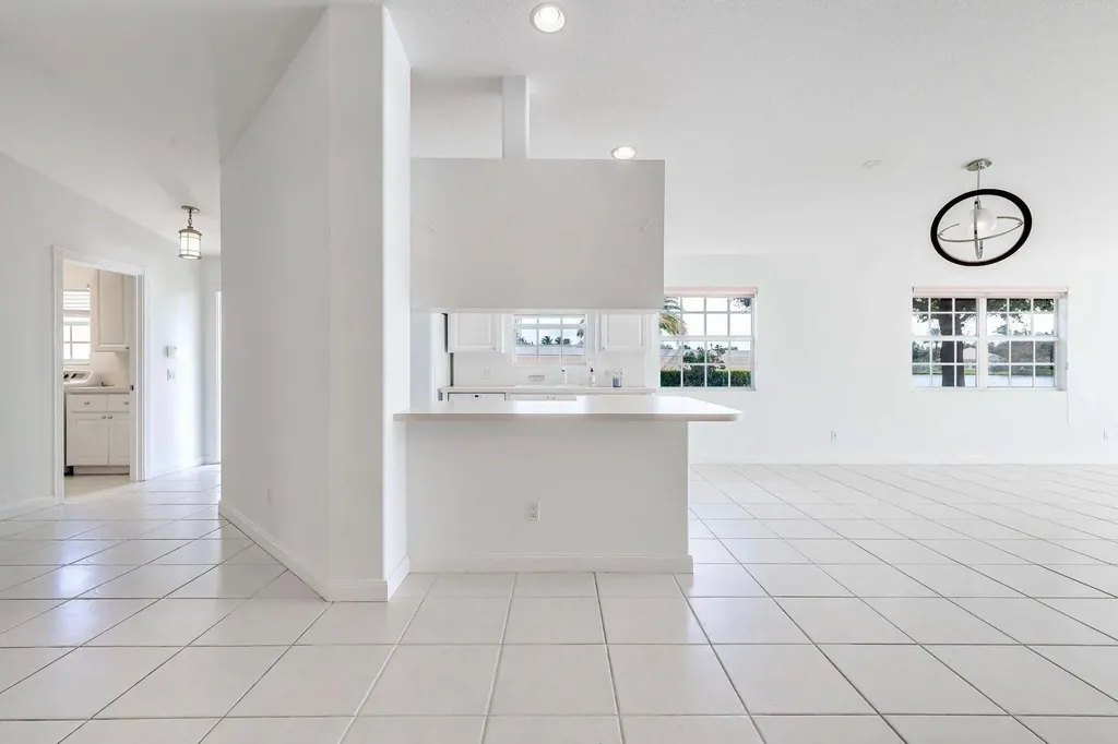 8270 Eleuthera Lane Wellington FL 33414