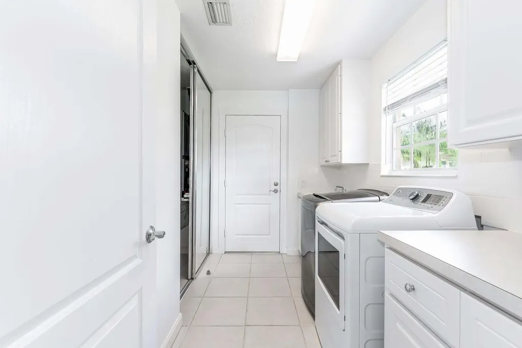 8270 Eleuthera Lane Wellington FL 33414