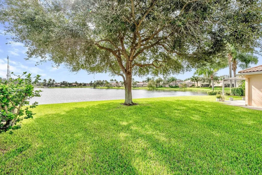 8270 Eleuthera Lane Wellington FL 33414